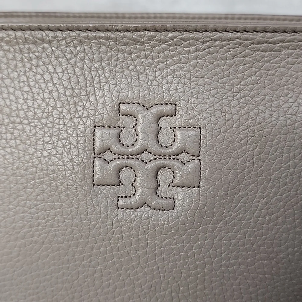 Tory Burch Thea Convertible Tote Bag in French Gray Pebbled Leather